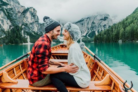 Kashmir Honeymoons: A Guide to Romantic Places and Travel Tips